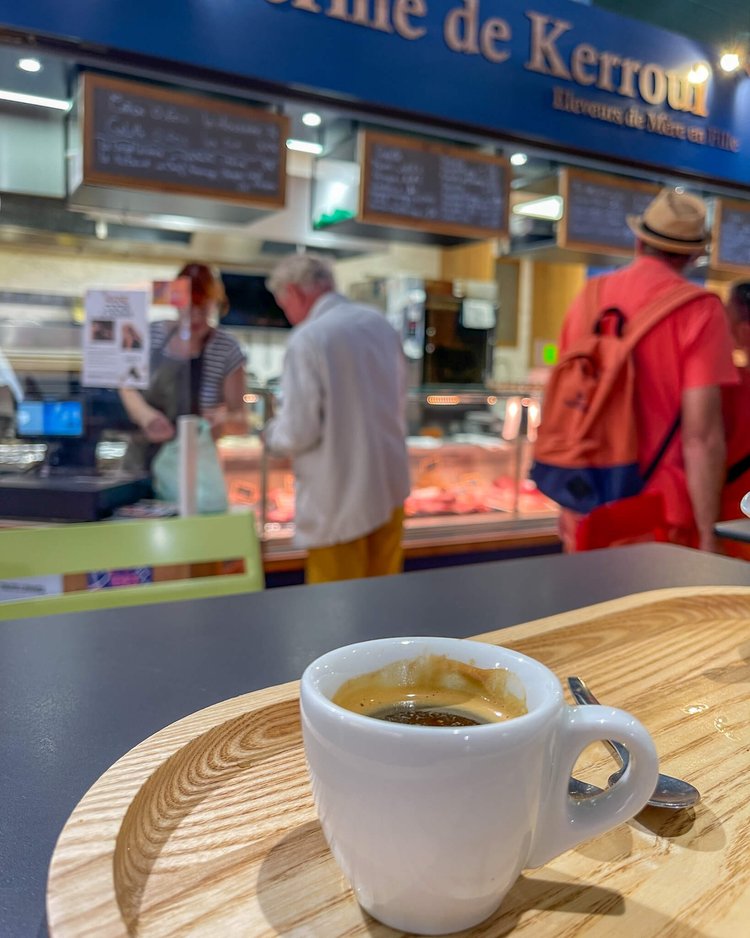 Kaffe på markedet i Vannes. 
