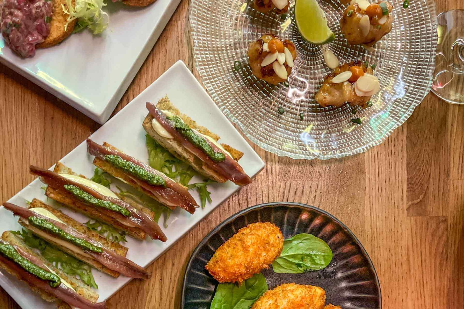 Tapas og pintxos fra Cantabria, med lokale r&aring;varer og klassiske smaker fra Nord-Spania