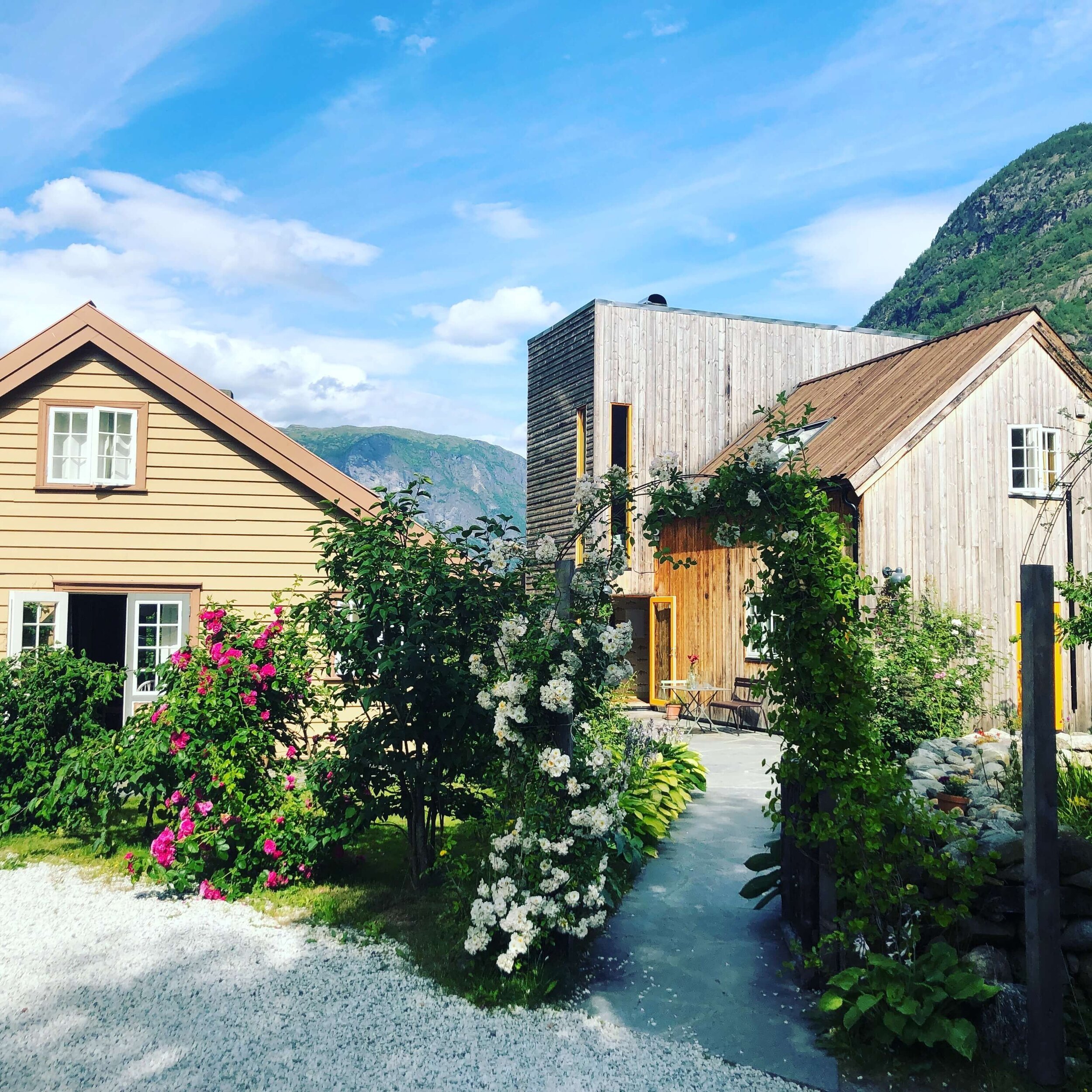 hotell-aurland.blomster.jpg