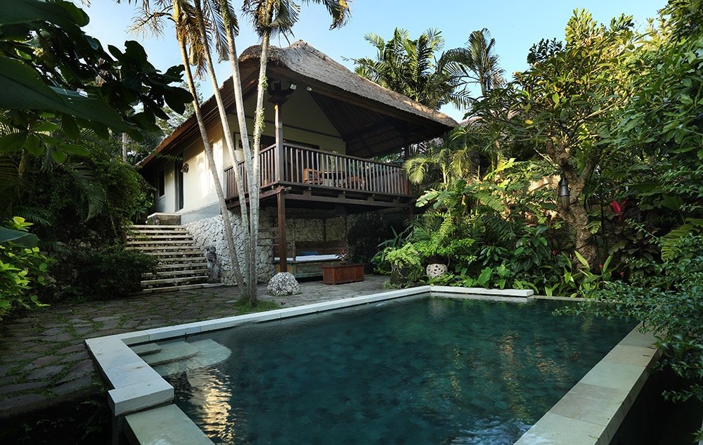 Bali Canggu Hotel private bungalow with pool. 