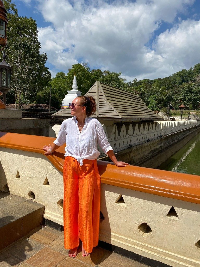 sri-lanka-temple-of-the-tooth-kandy.jpg