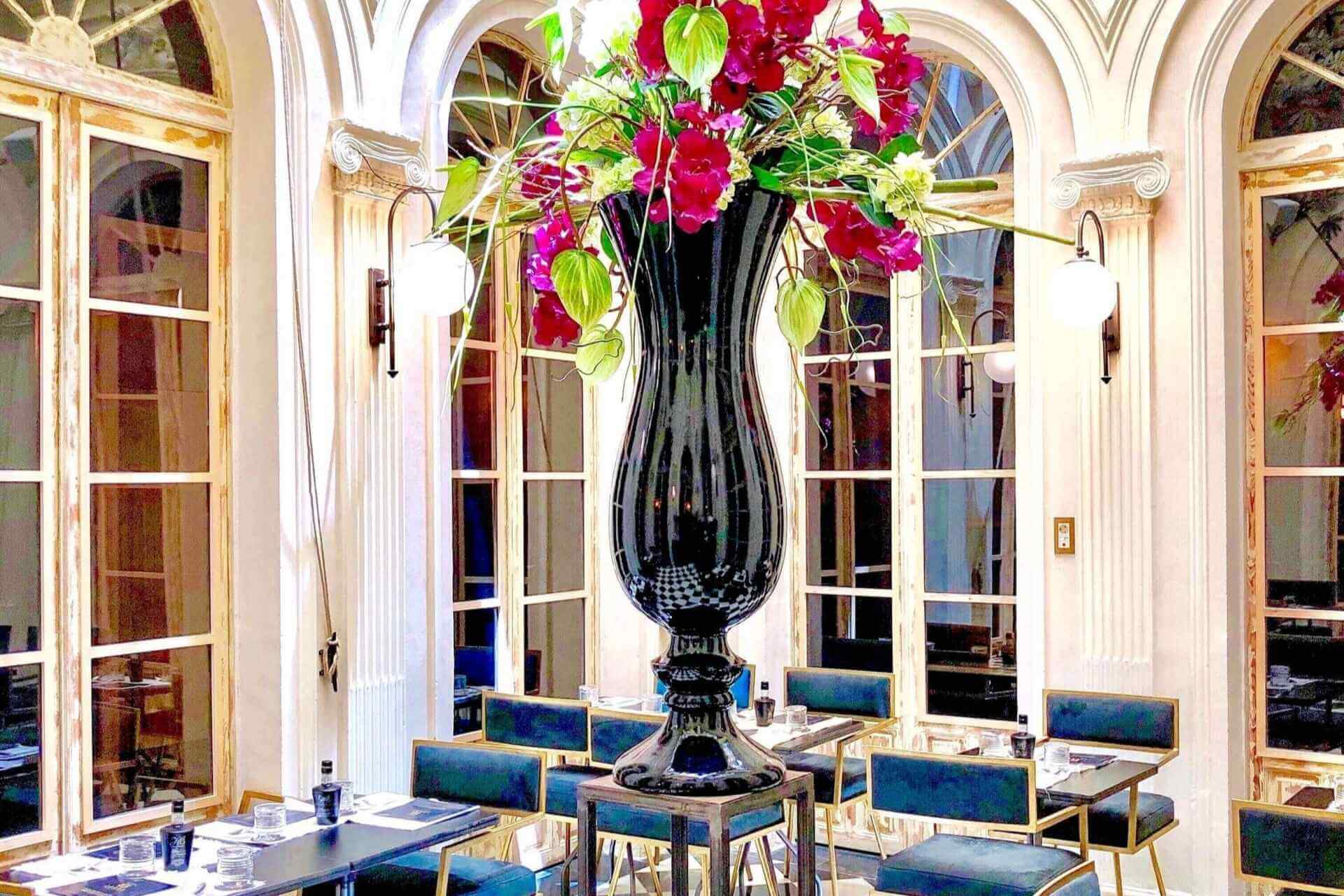 Fellesareal på boutiquehotell i Sevilla bygget rundt en patio