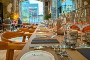 Restaurant Moon i Telliskivi Creative City i Tallinn – moderne estisk restaurant