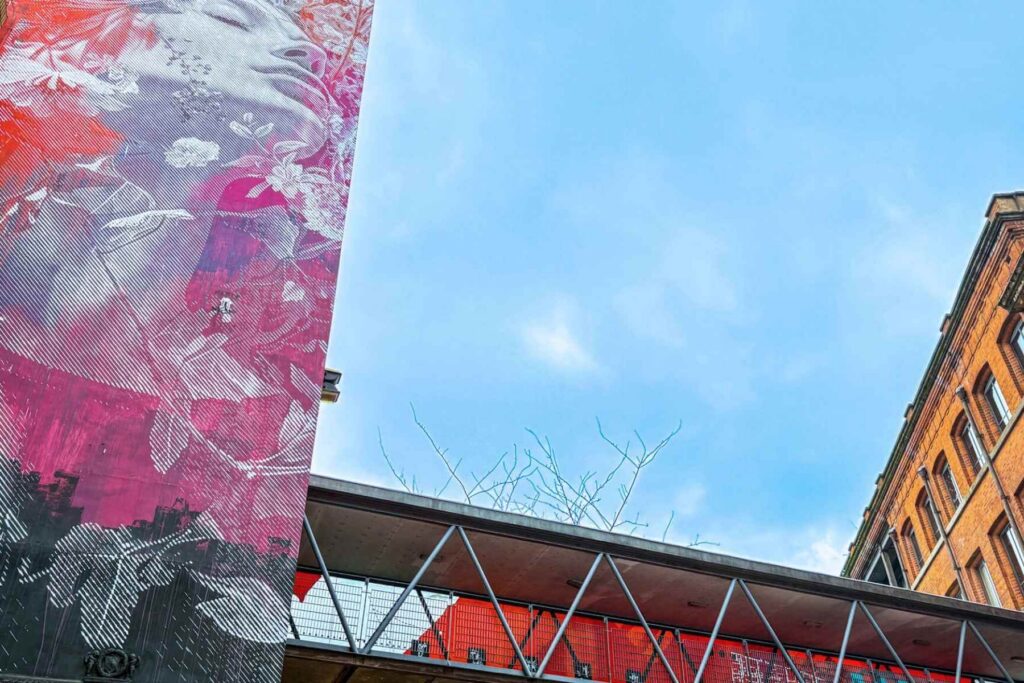 Streetart og murbygg i Manchester 