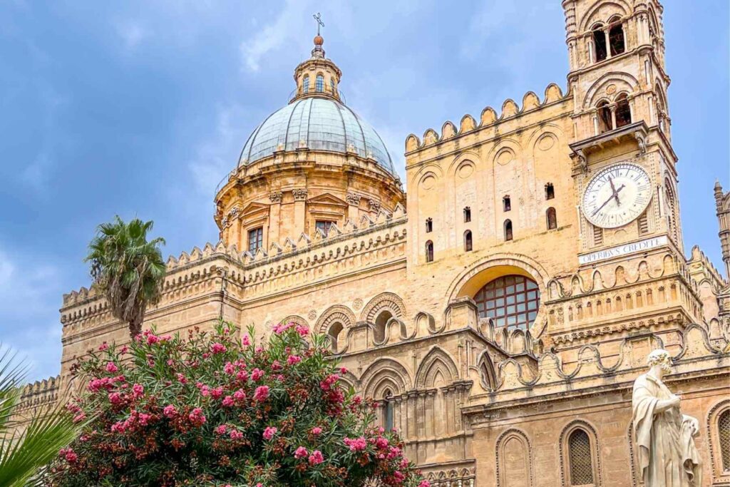 Palermo-katedralen p&aring; Sicilia er et av de viktigste monumentene i S&oslash;r-Italia