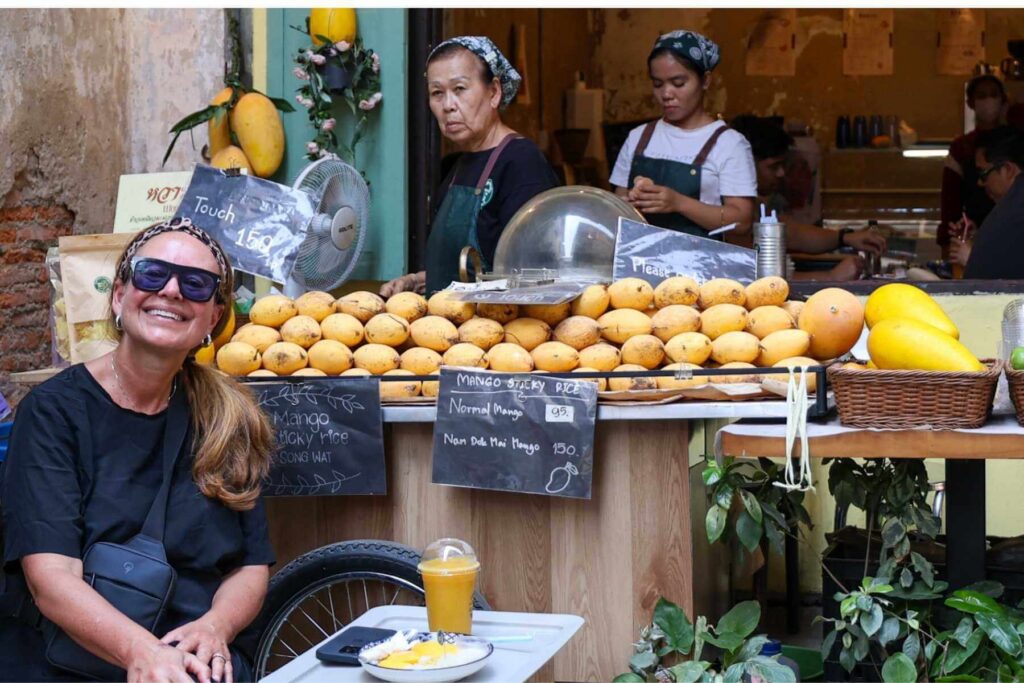 Storbyferie i Bangkok med h&oslash;yt tempo, gatemat og praktisk crossbody reiseveske