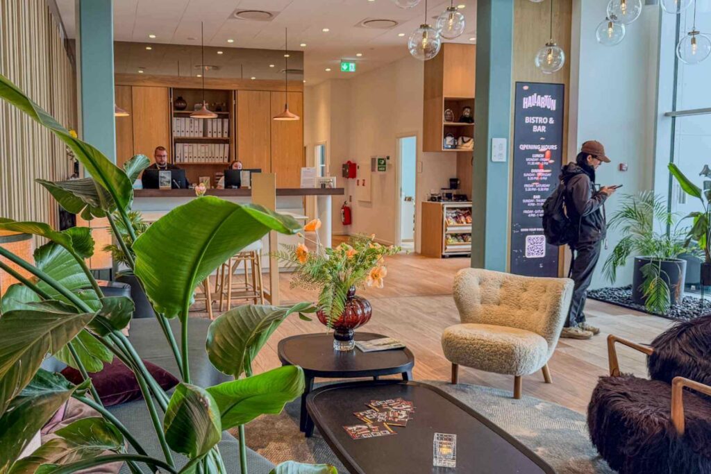 Resepsjonen på Hotellet i Tórshavn på Færøyene.