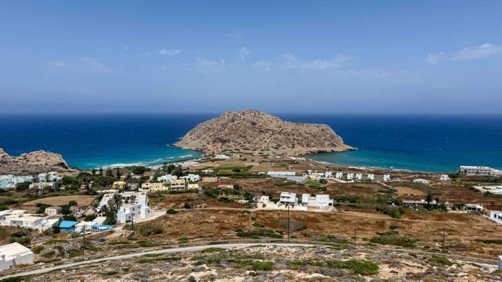 Hvor b&oslash;r du bo p&aring; Karpathos hvis du vil bo rolig ved strender er Arkasa.